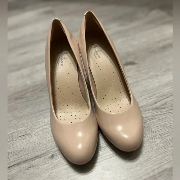 Clarks Collection Blush Patent Leather Heels - Picture 1 of 6
